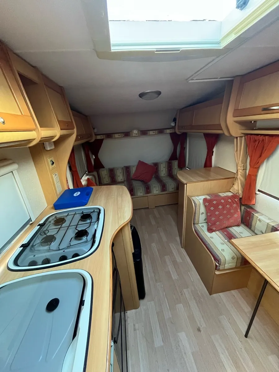 Caravan - Image 4