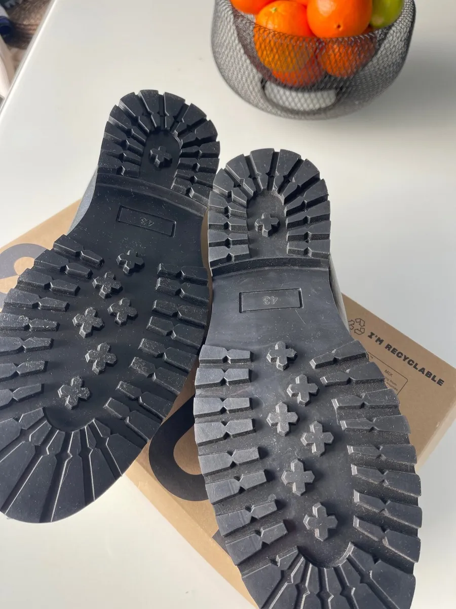 Men’s Shoes - Image 2