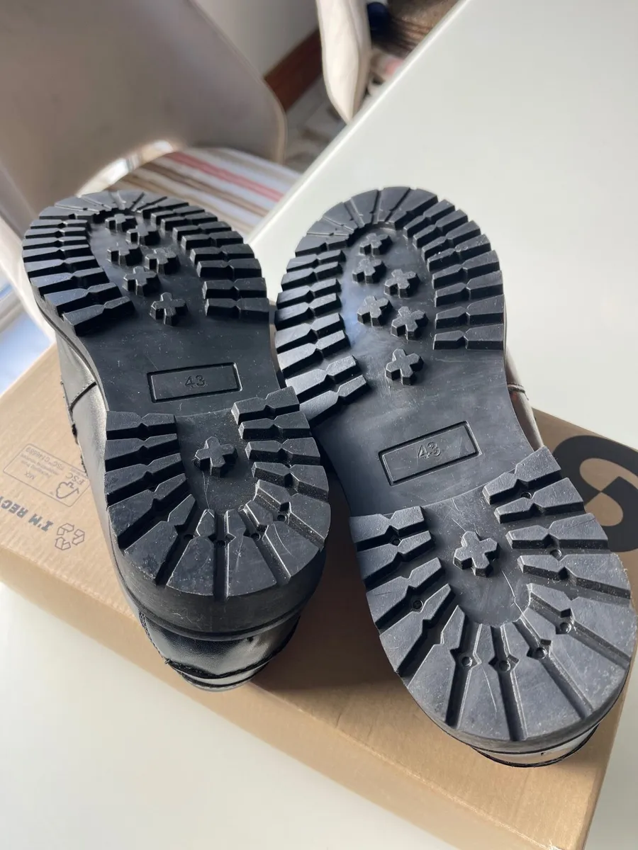 Men’s Shoes - Image 4