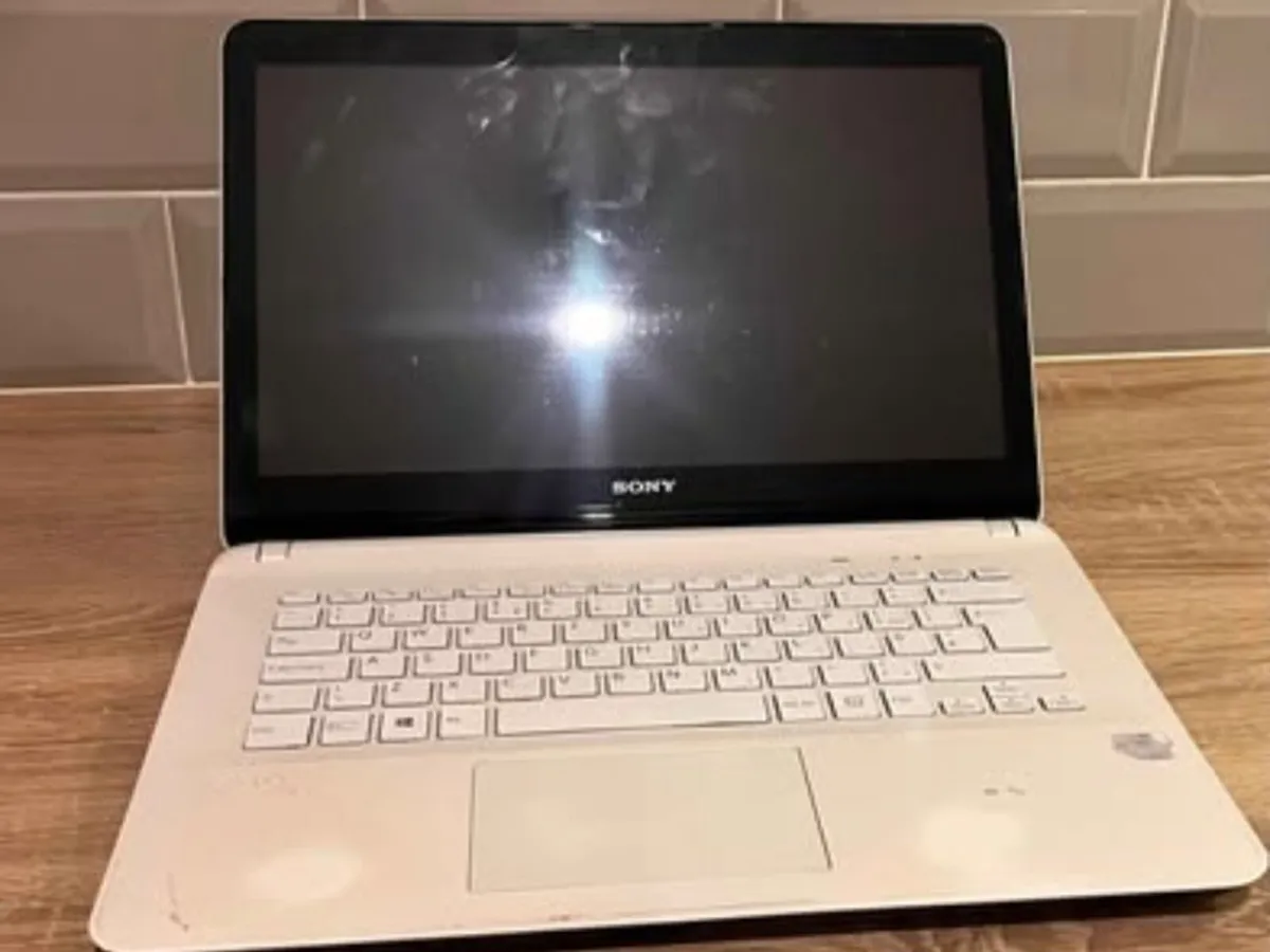 SONY VAIO 15.6"Touchscreen
i7-3537U 2GHz 6GB RAM 7 - Image 3