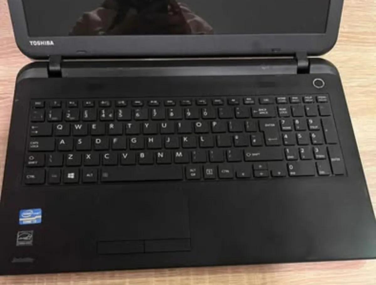 TOSHIBA SATELLITE S50-B, 15.6"
WORKING PERFECT  PE - Image 3