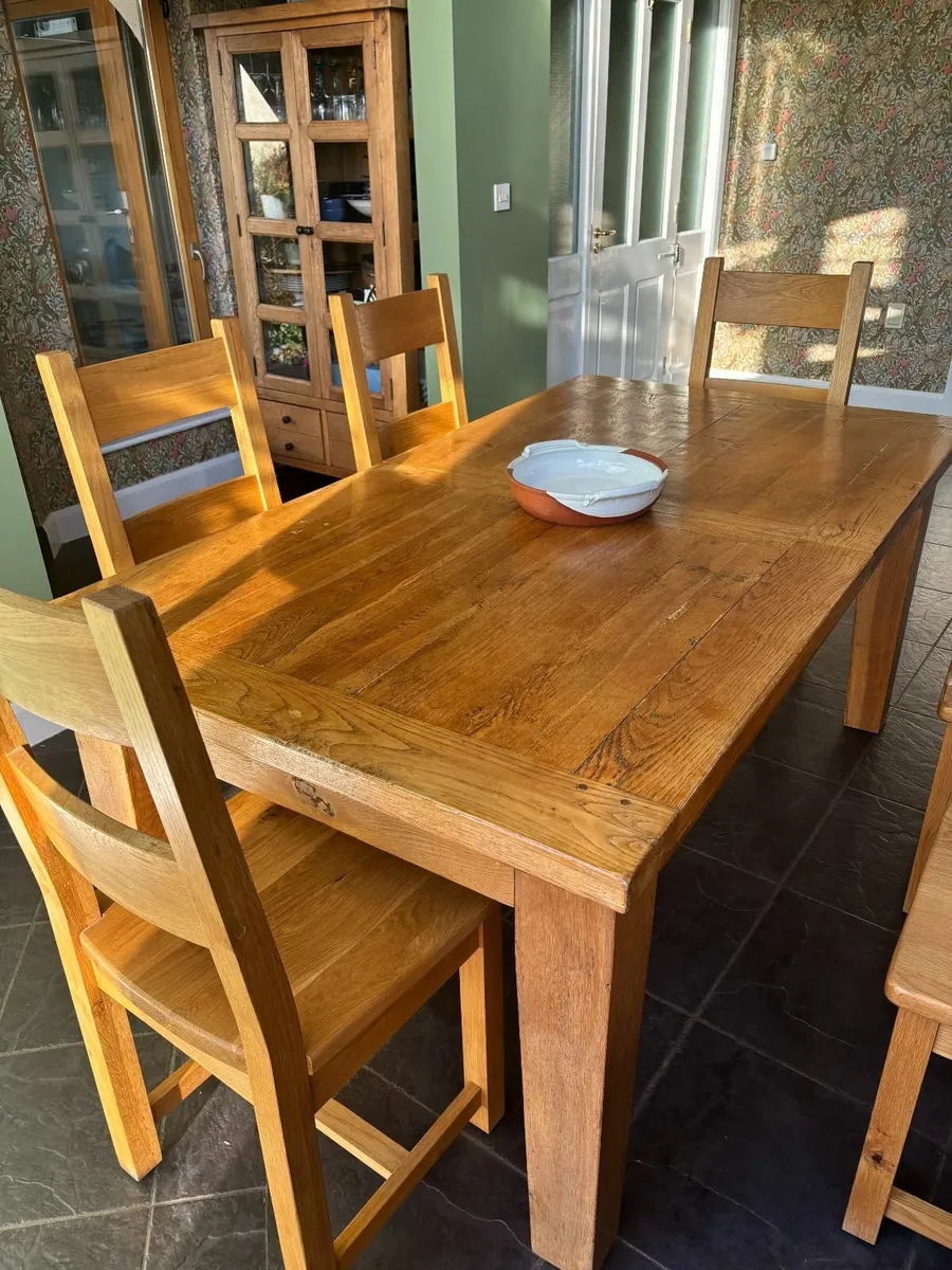 Dining Room Table and Chairs - Image 4