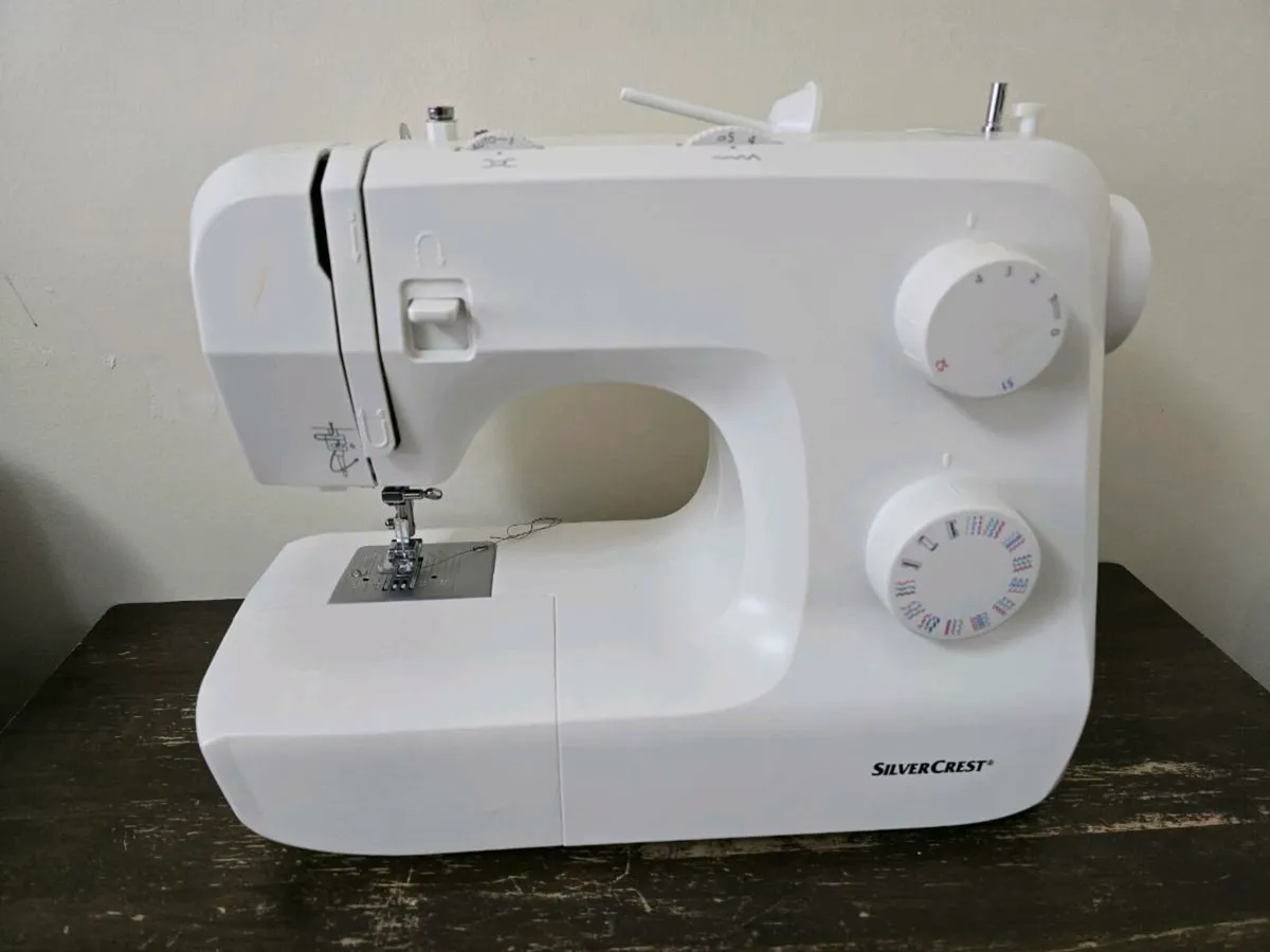 Sewing machine - Image 1