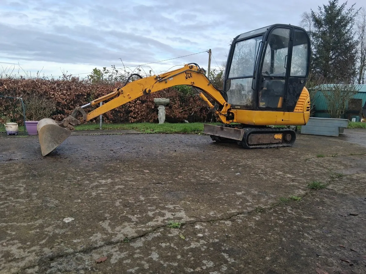 Mini digger excavator - Image 1