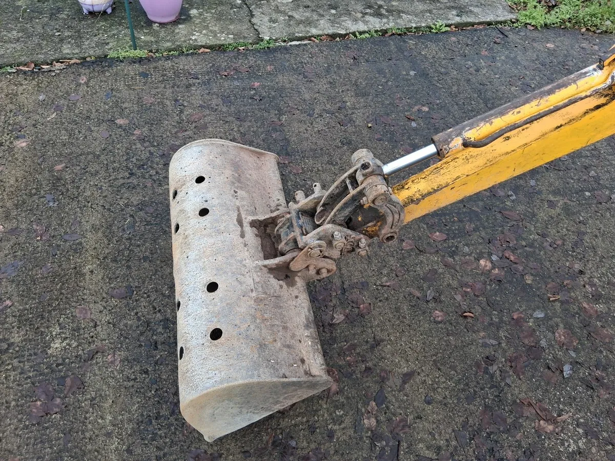 Mini digger excavator - Image 3