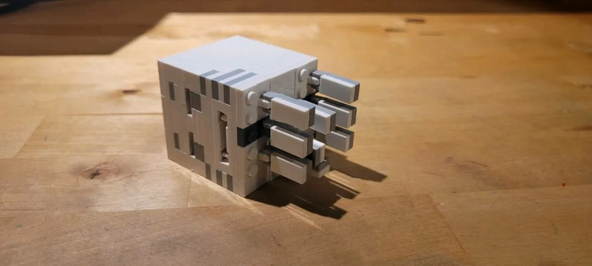 The ghast Lego toy - Image 3