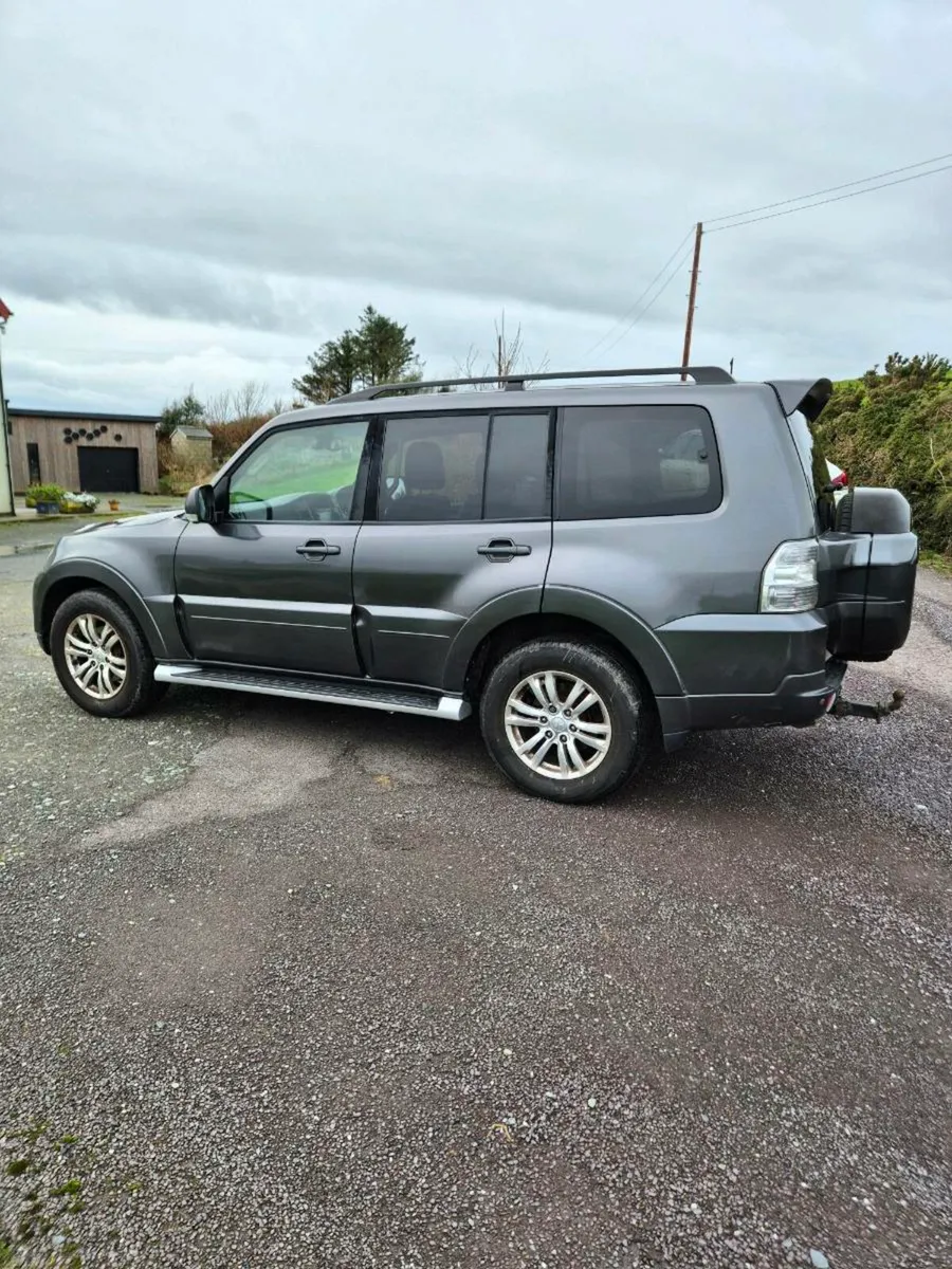 Mitsubishi pajero - Image 4