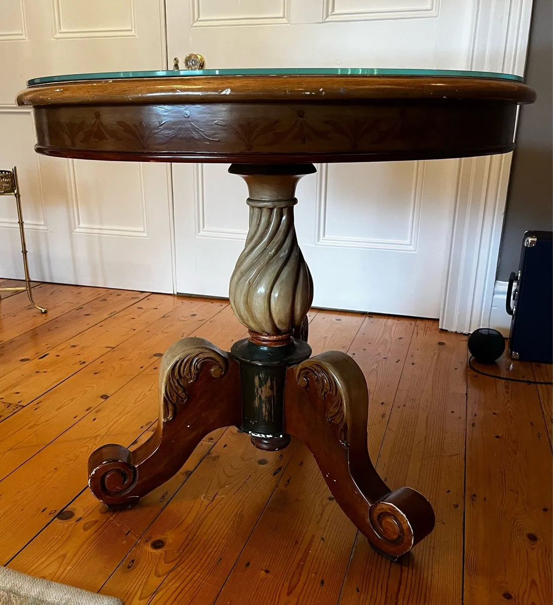 Round coffee table - Image 2