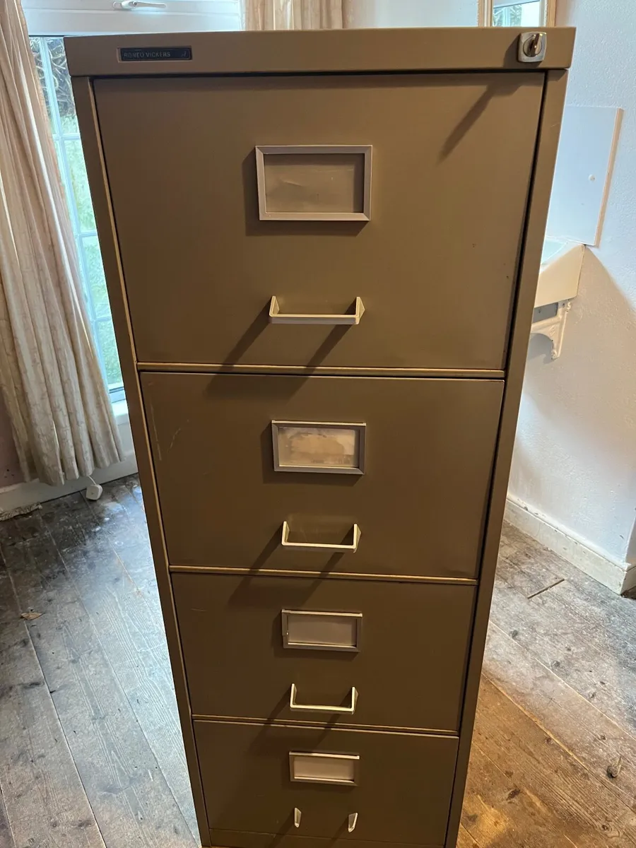 Metal Filing Cabinet  €50 - Image 1