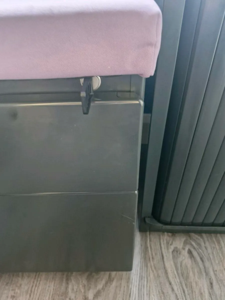 Office storage - Image 1