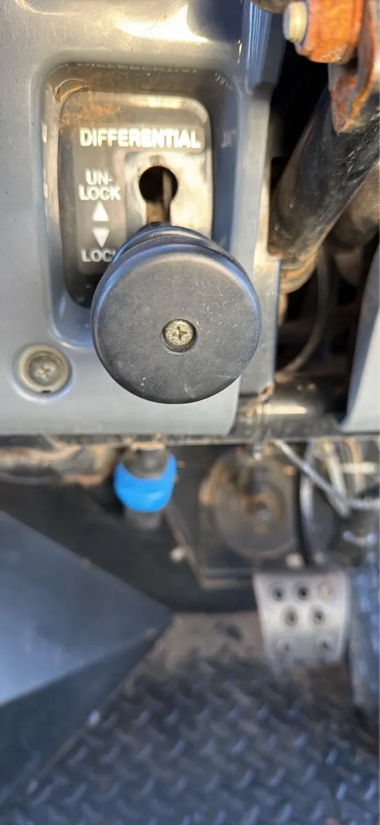 2005 Kawasaki mule 4010 gator - Image 4