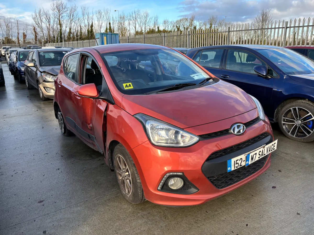 15 i10 Delux 1.0 Petrol 74km Drives - Image 2