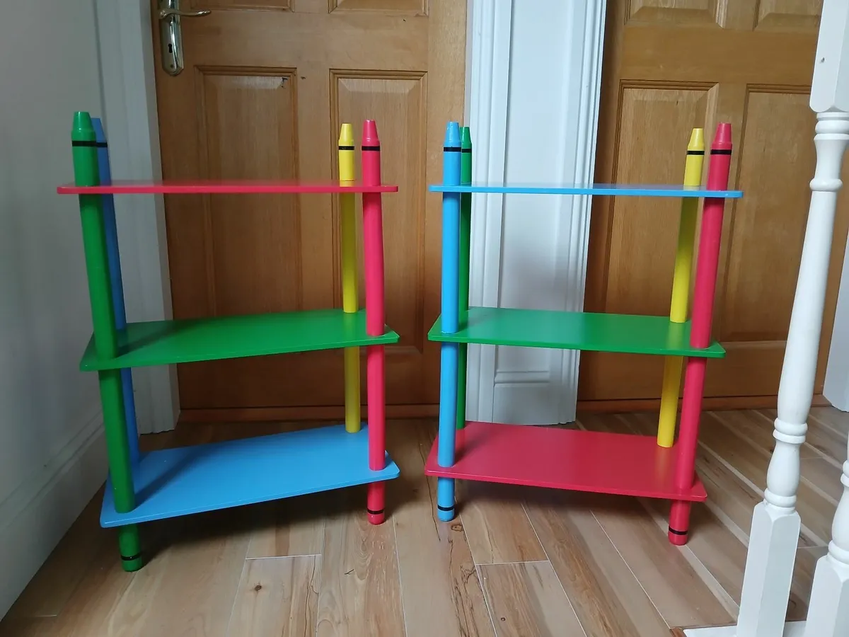 Children shelves