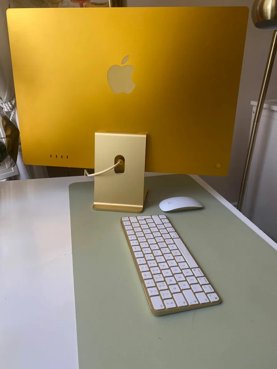Apple iMac 24-inch (M1, 2021) – Yellow – 4 Ports - Image 3