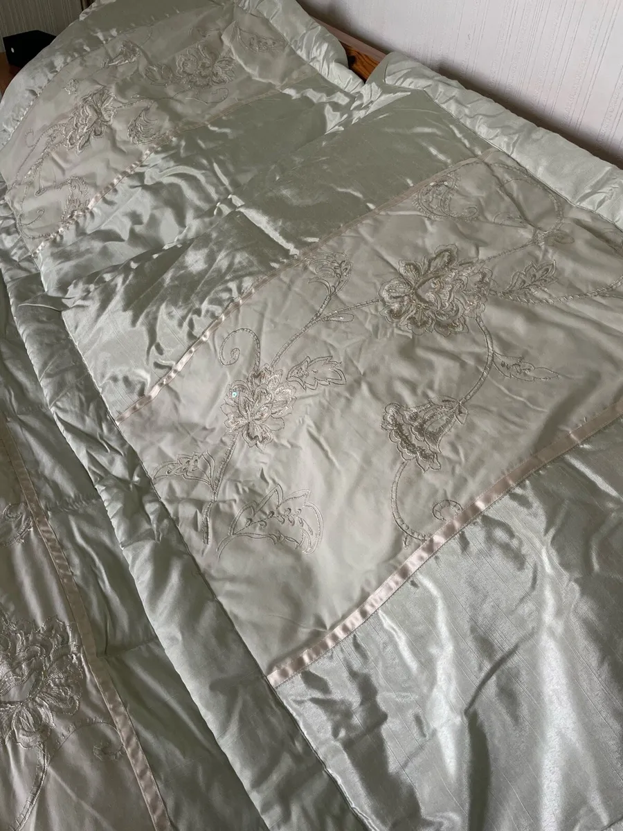 Luxury Embroidered Satin Bedspread + pillow shams - Image 1