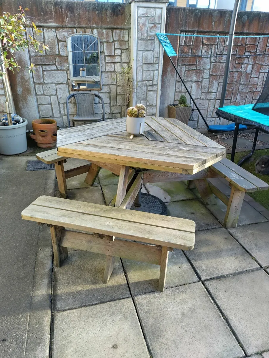 Triangle 6 seater picnic table - Image 3