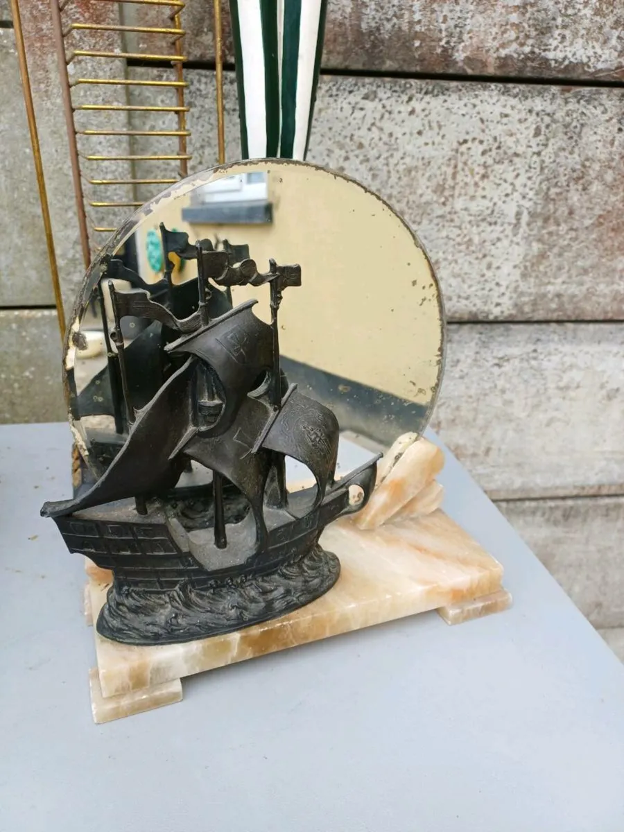 1930/40s Metal & Onyx Sculpture - Image 1