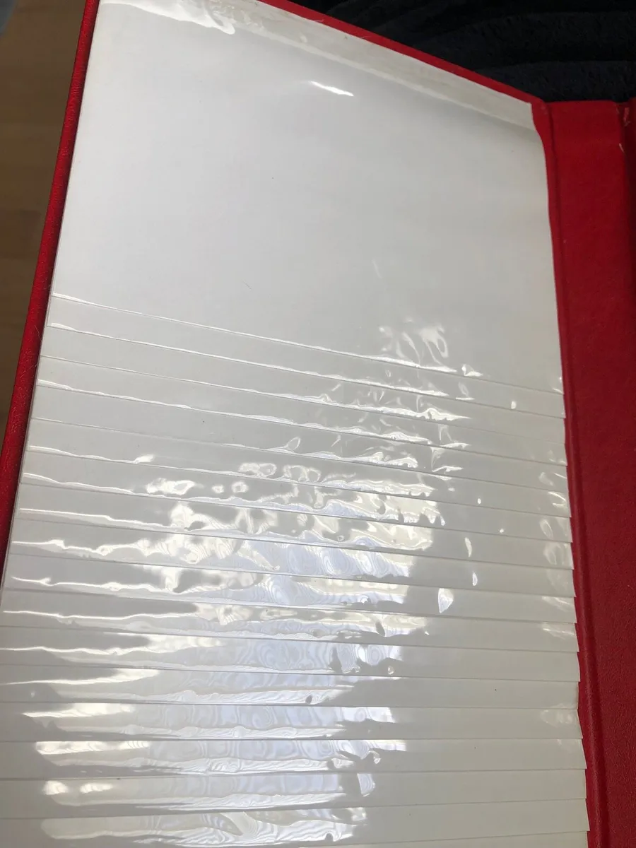 Two photo albums  6”x4”’€8 - Image 3