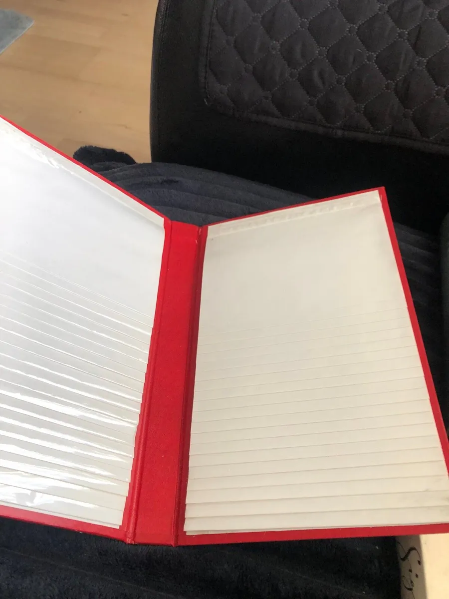 Two photo albums  6”x4”’€8 - Image 4