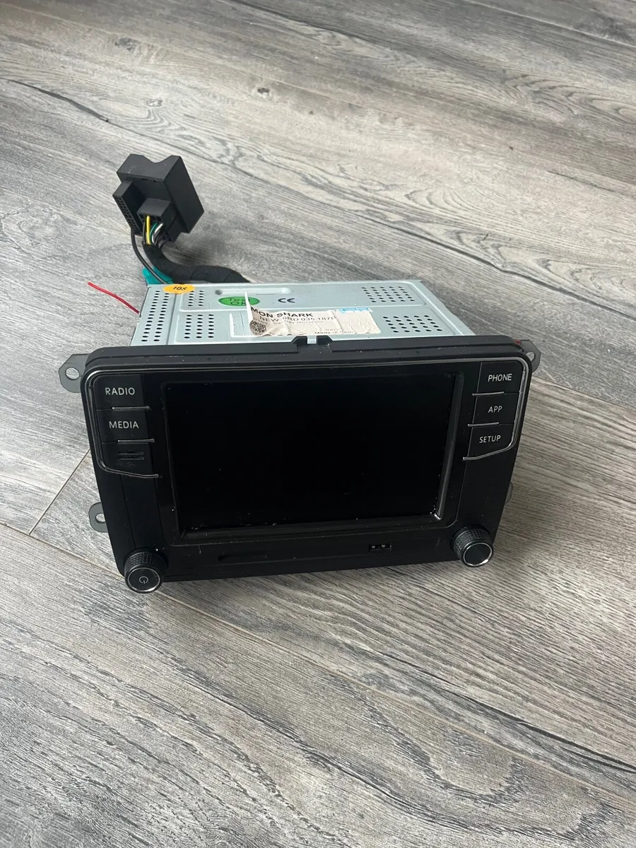 VW CarPlay  radio - Image 1