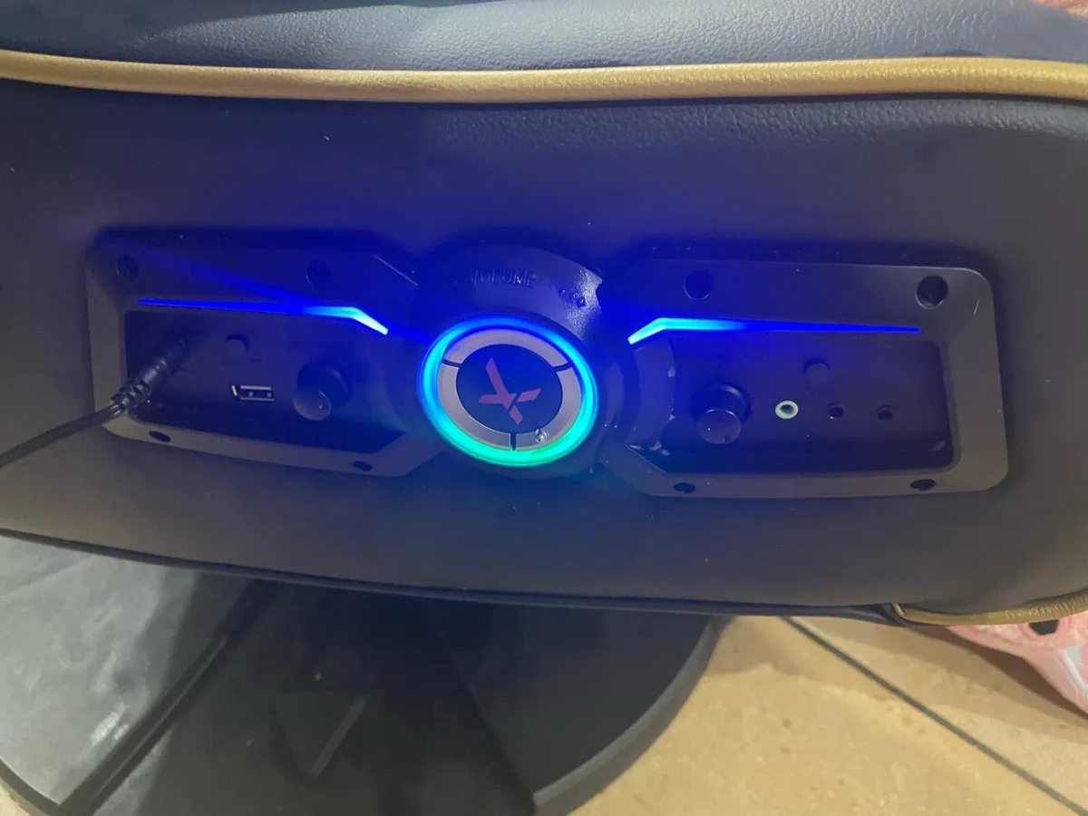 XRocker Gaming Chair - Image 2