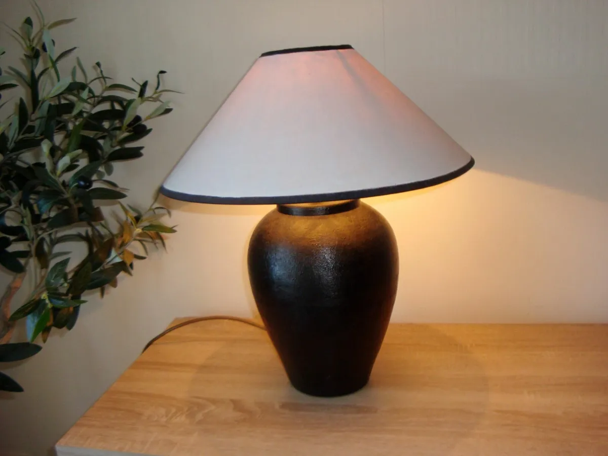 Beautiful one of a kind lamp - Image 1