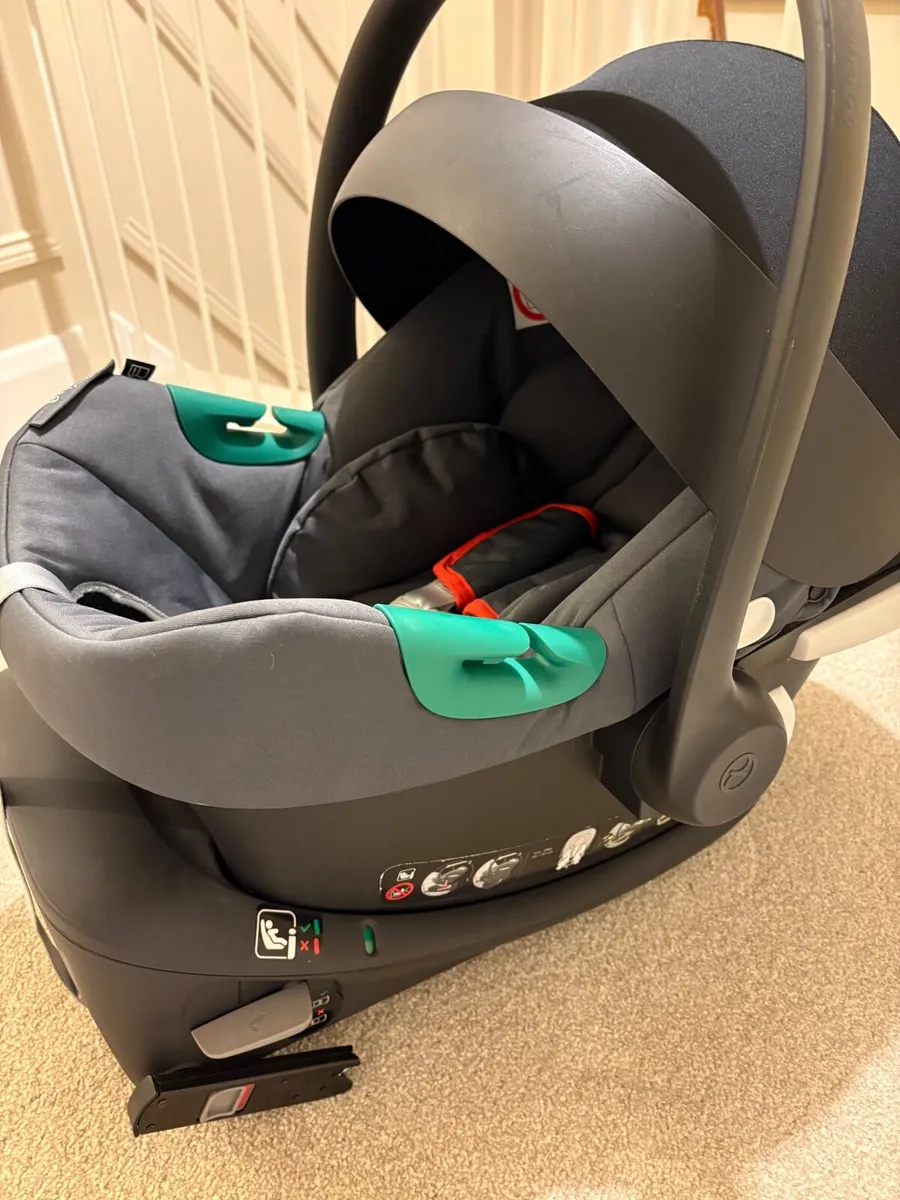 Cybex EOS Lux Travel System moon black - Image 2