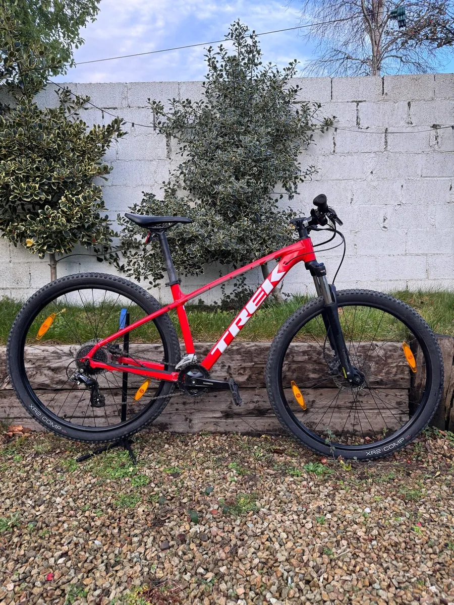 Trek Marlin 5 MTB Bike - Image 1