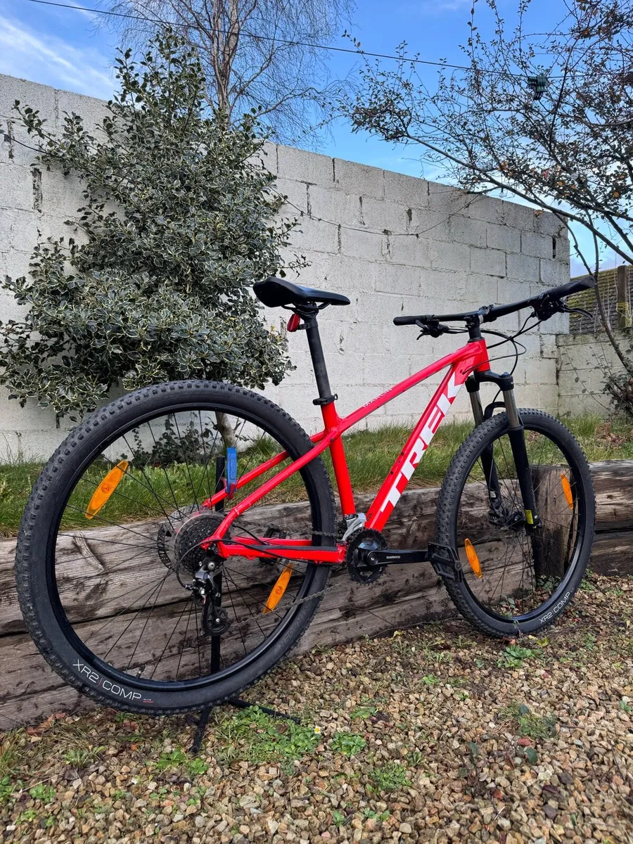 Trek Marlin 5 MTB Bike - Image 3