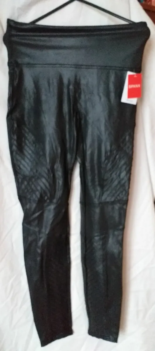 SPANX PANTS-BLACK-MEDIUM. - Image 1