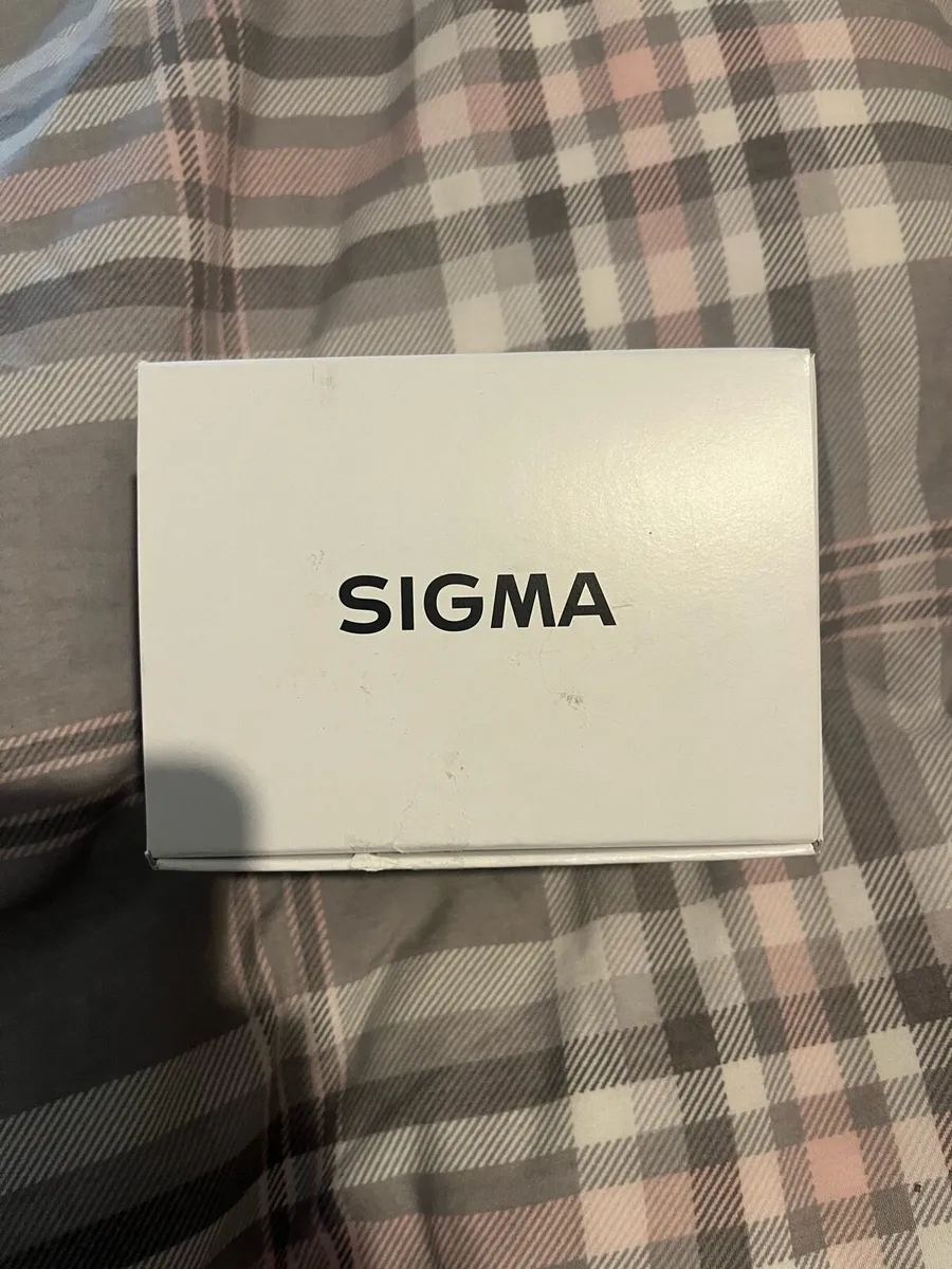 SONY A6400 + SIGMA 18-50MM F2.8 LENS - Image 3