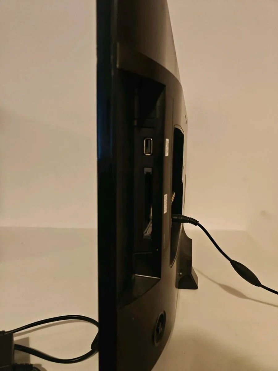 Old TV/Monitor - Image 3