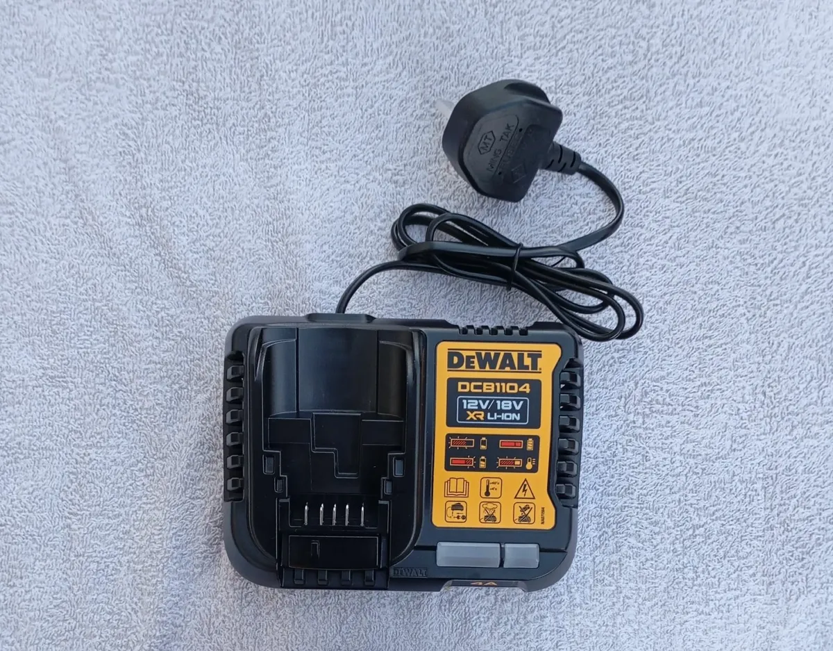 DeWalt Charger