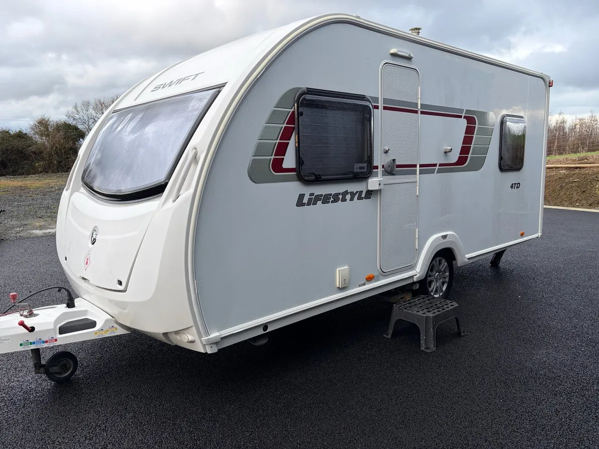 Swift Lifestyle 5 Berth - Image 1