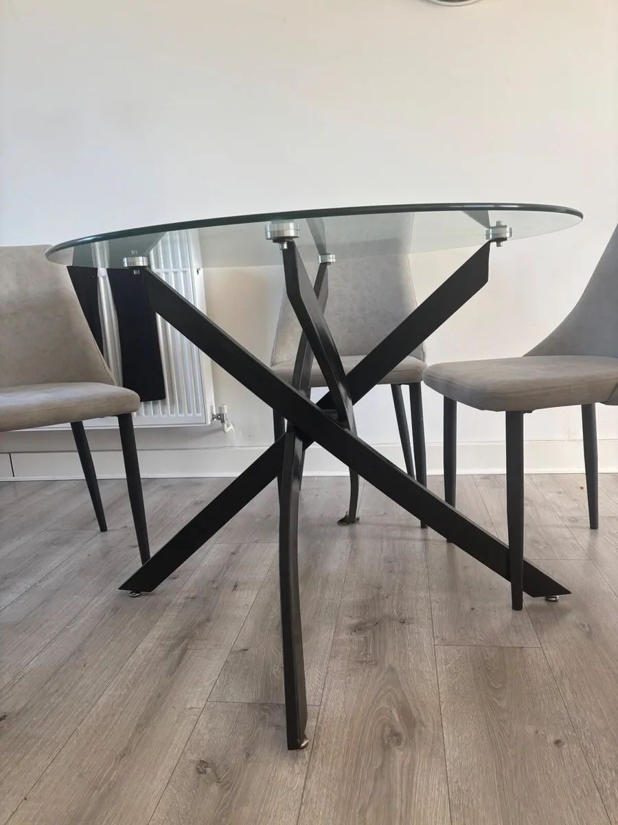 Dining table - Image 3