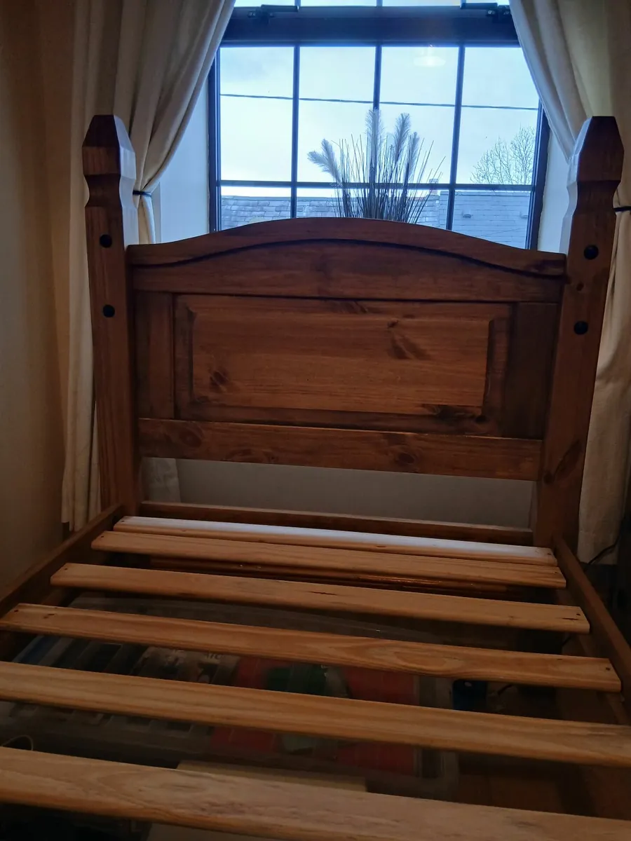 Bed & Locker - Image 3