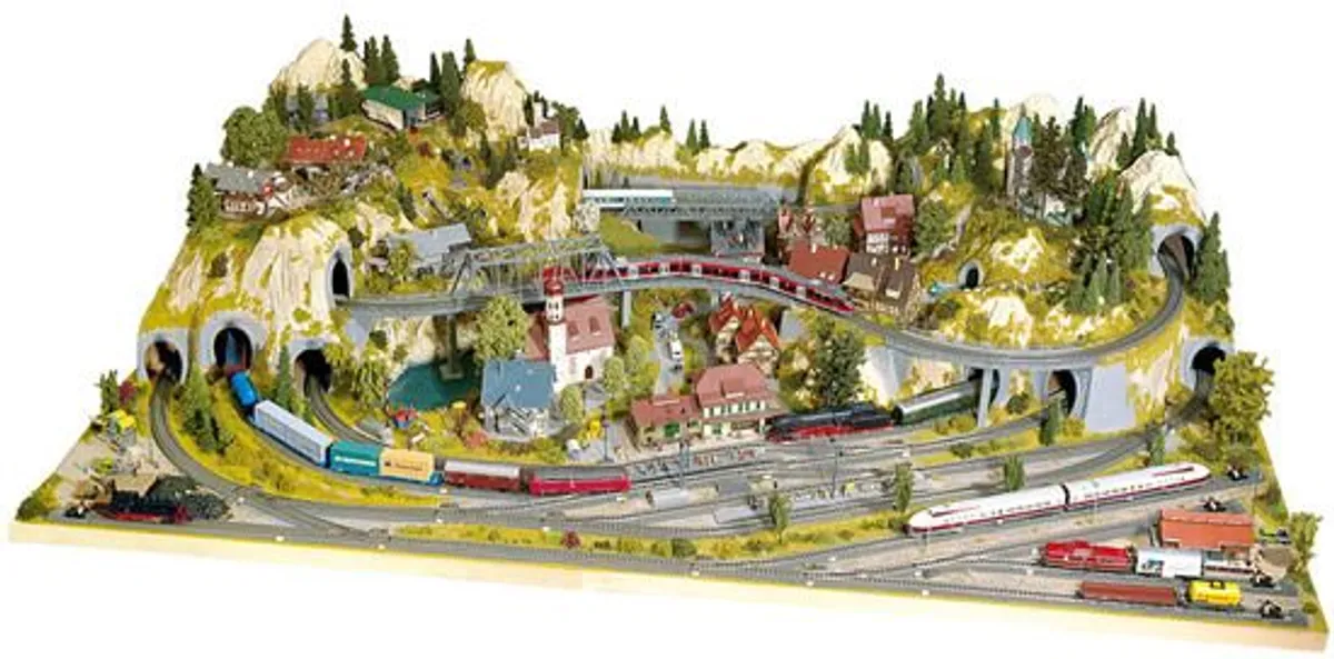 Noch 'Luzern' Preformed model Railroad Layout - Image 1
