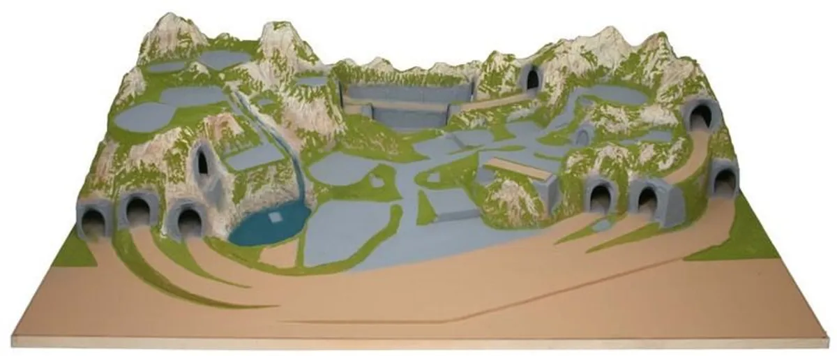 Noch 'Luzern' Preformed model Railroad Layout - Image 4