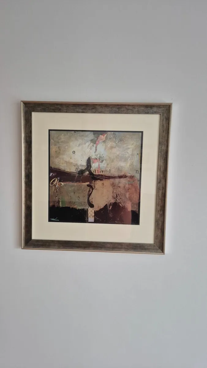 Contents of Living room for sale Douglas Cork - Image 3