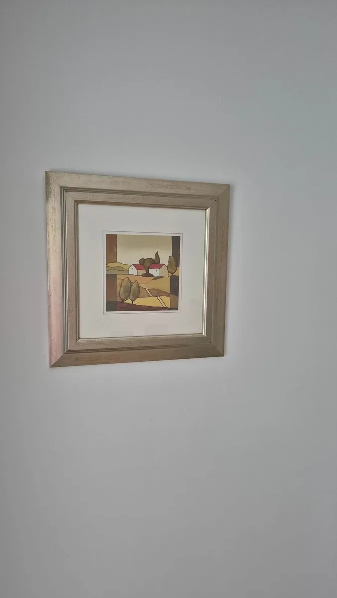 Contents of Living room for sale Douglas Cork - Image 4