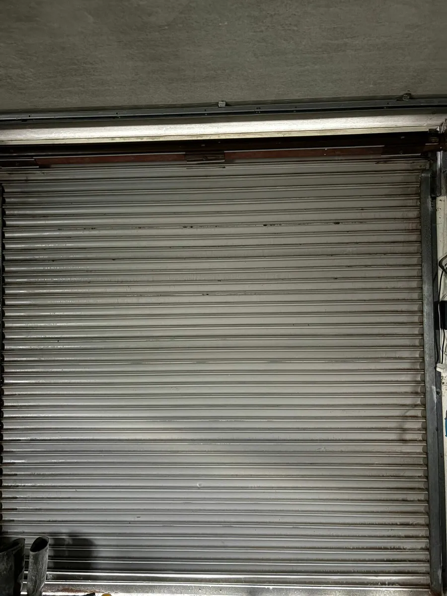 Garage door - Image 2