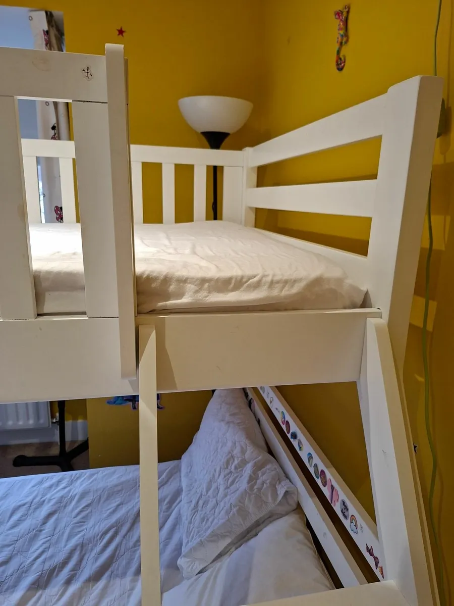 Triple bunk bed - Image 2