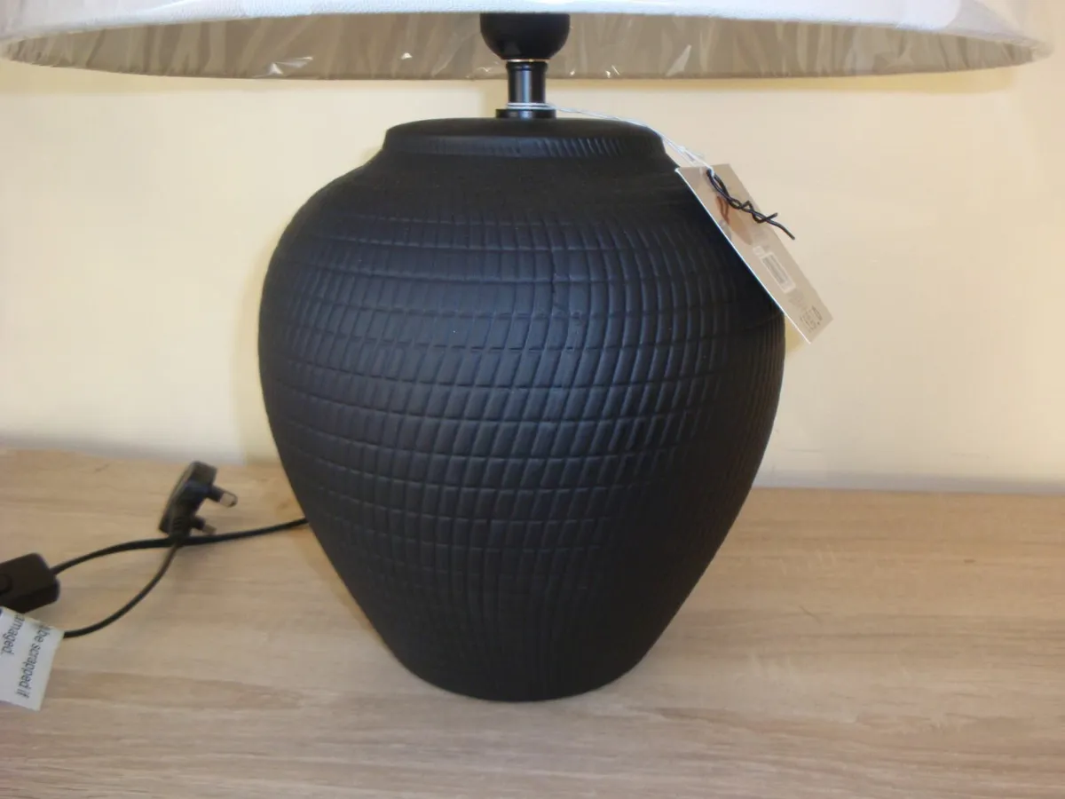 Ceramic black base lamp - NEW - Image 3