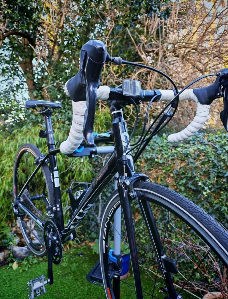 Women's Liv Road Bike - Image 1