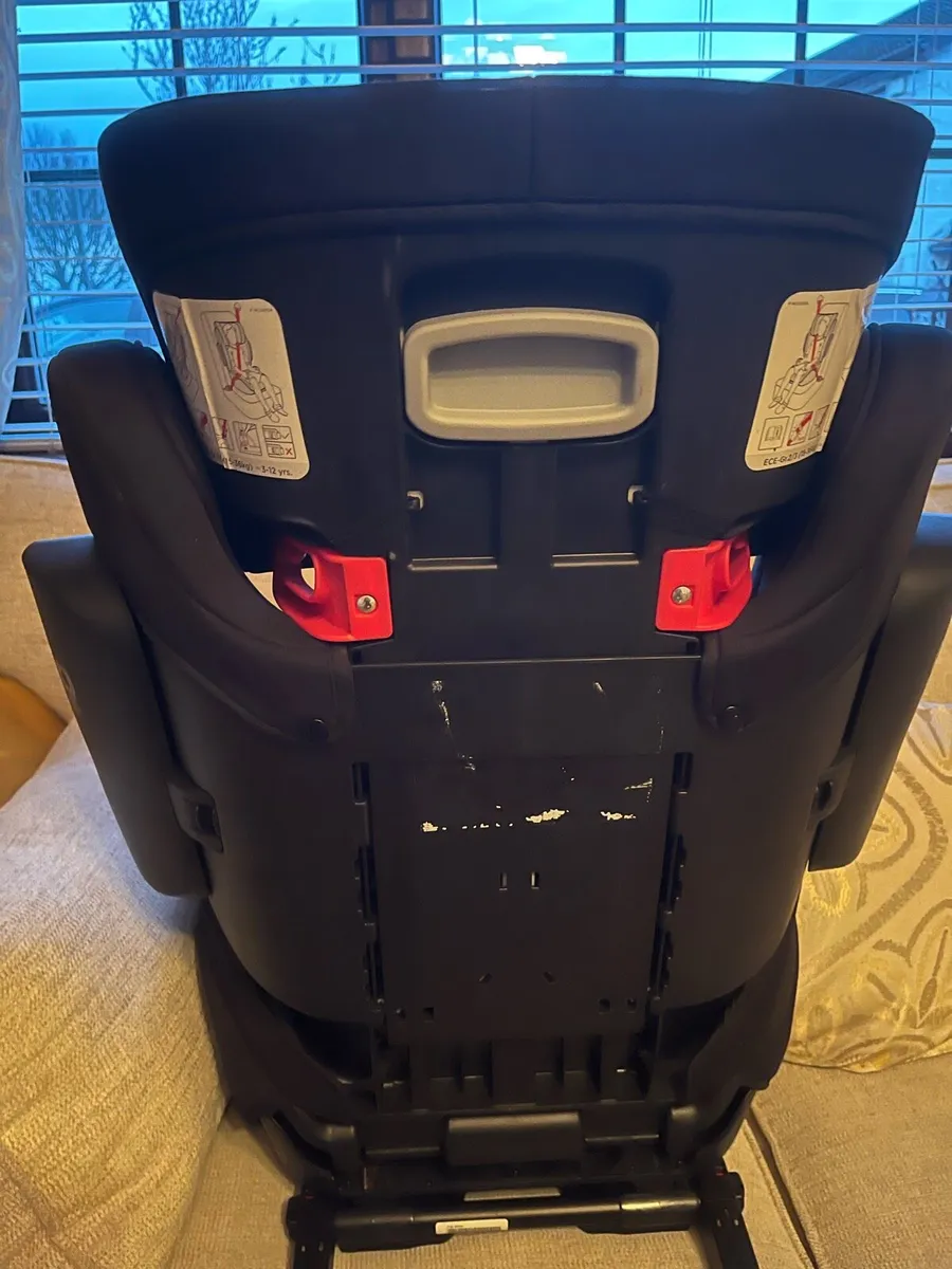 Joie child car seat - Image 2