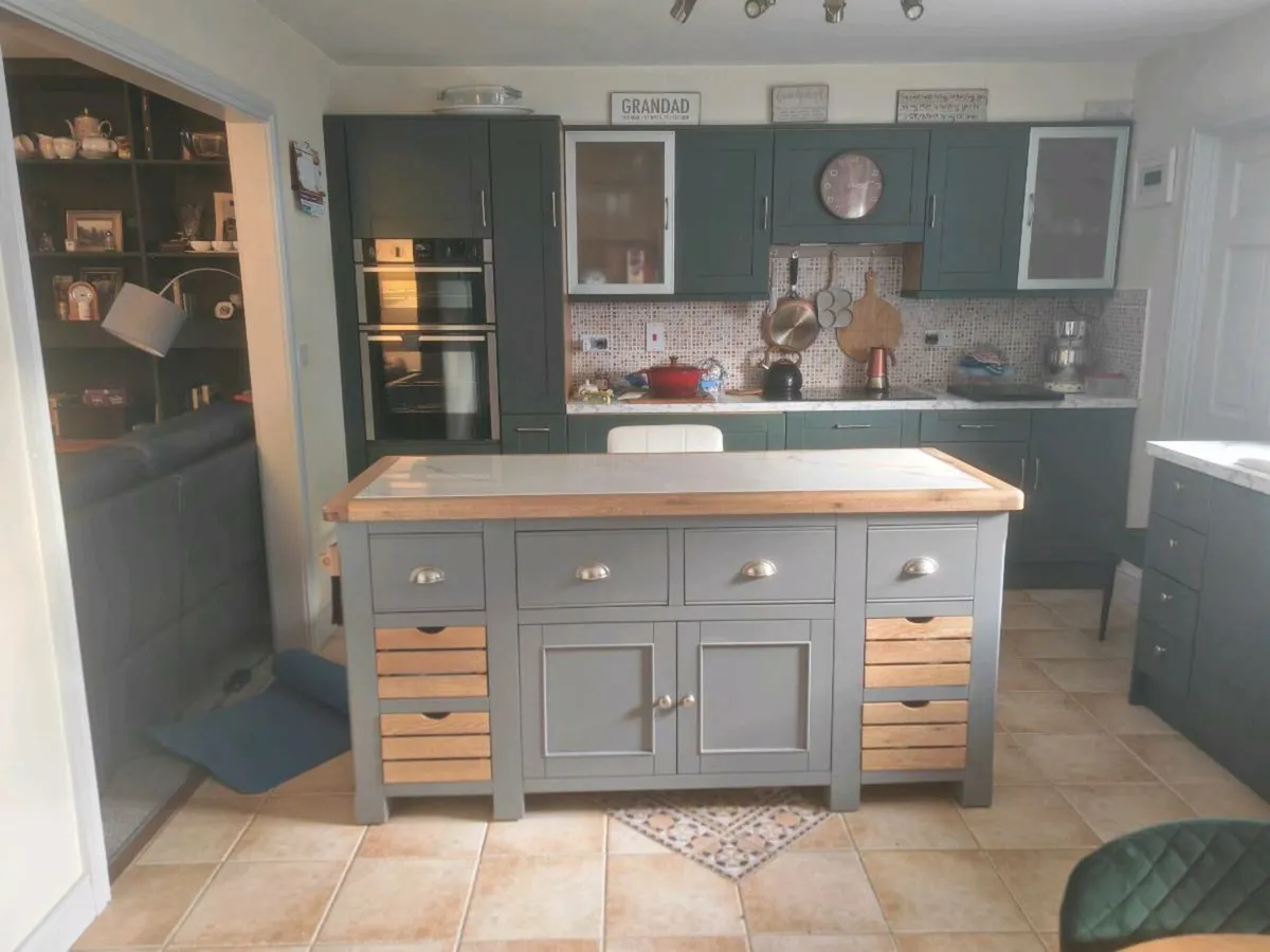 Solid timber Marble top island unit - Image 1