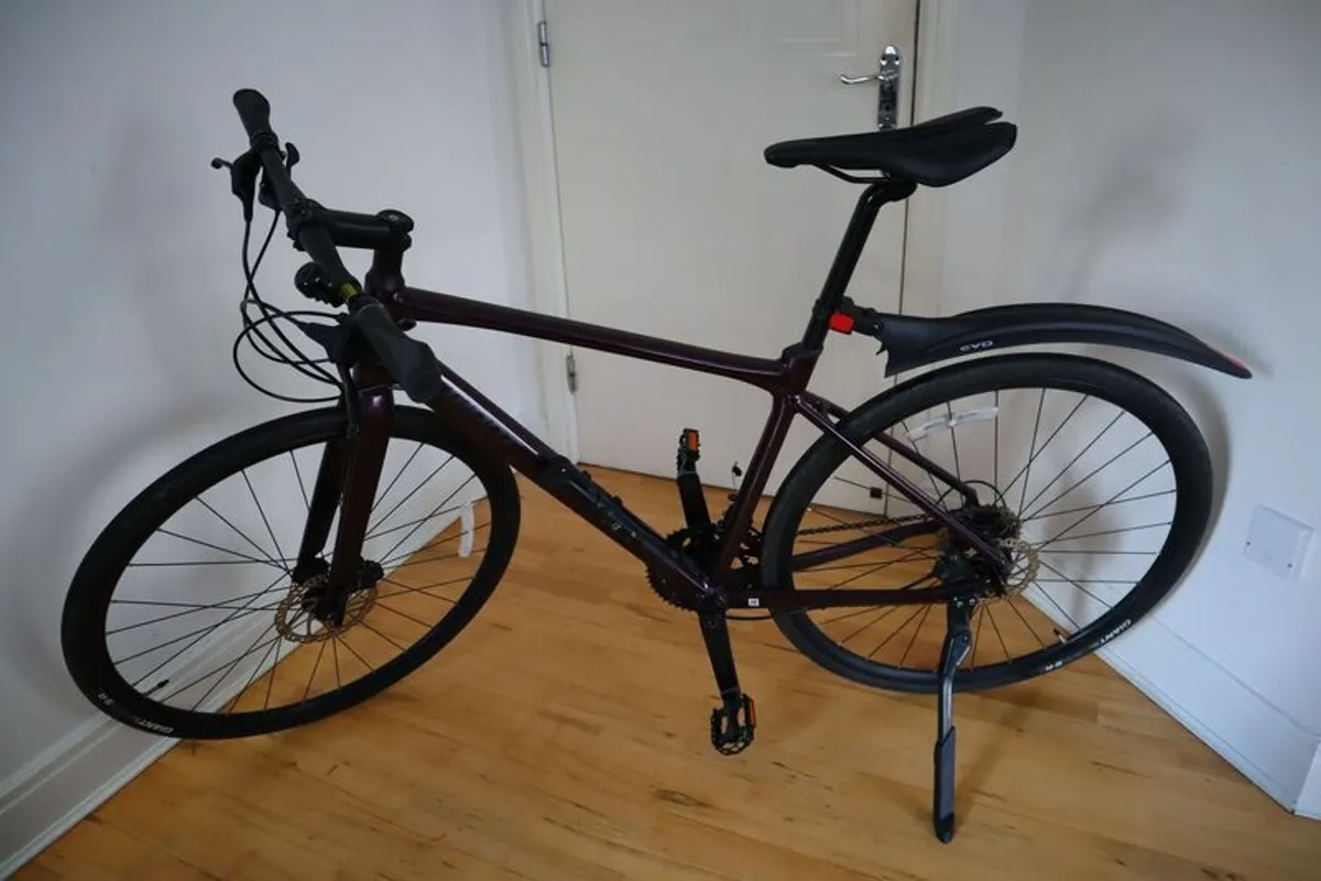 Giant Fastroad - Sl1 - Medium - Wine Purple Road Bike - Image 1