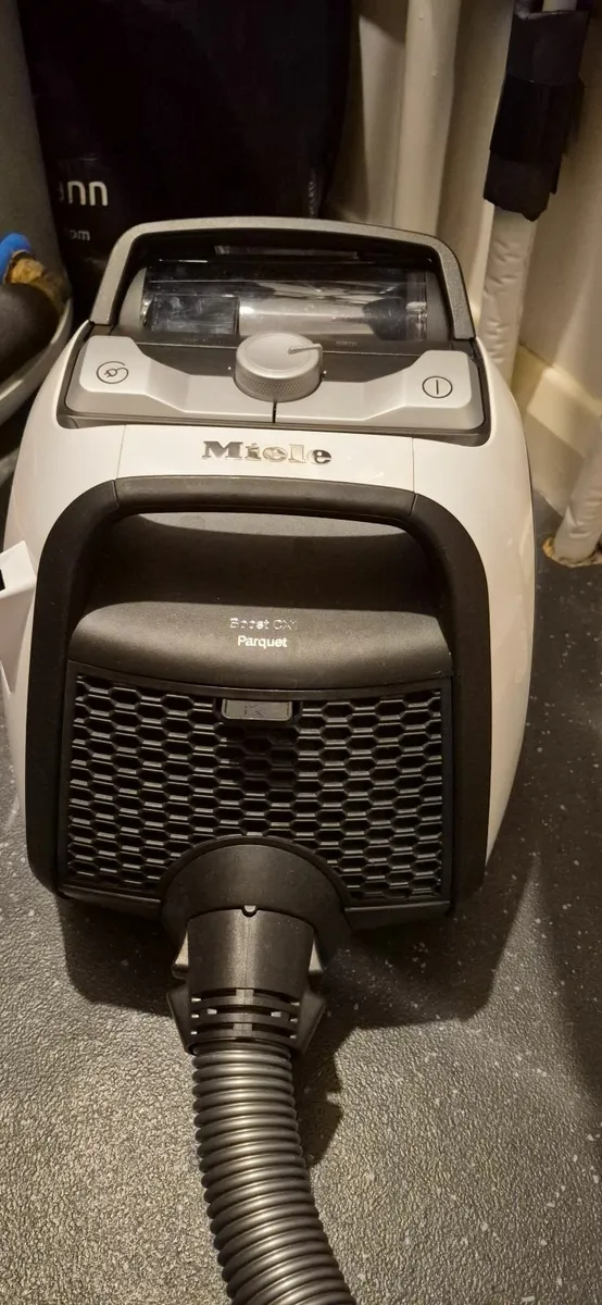 Hoover Miele Cx1 - Image 1