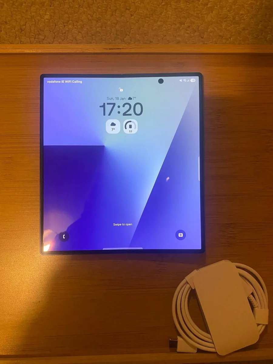 Samsung Galaxy Z Fold 7 & Galaxy Buds3 - Image 1