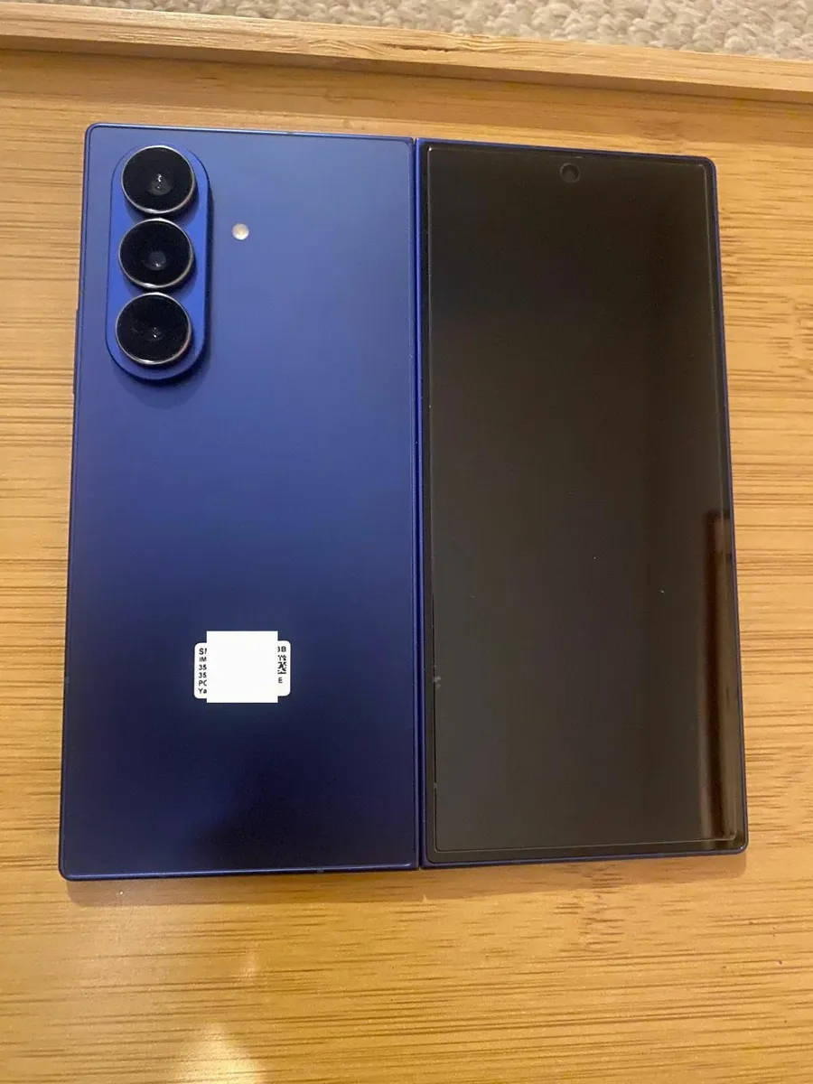 Samsung Galaxy Z Fold 7 & Galaxy Buds3 - Image 4